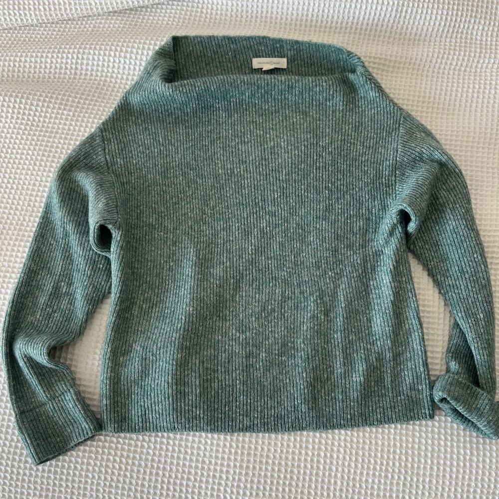 NWOT Treasure & Bond off the shoulder sweater, Medium